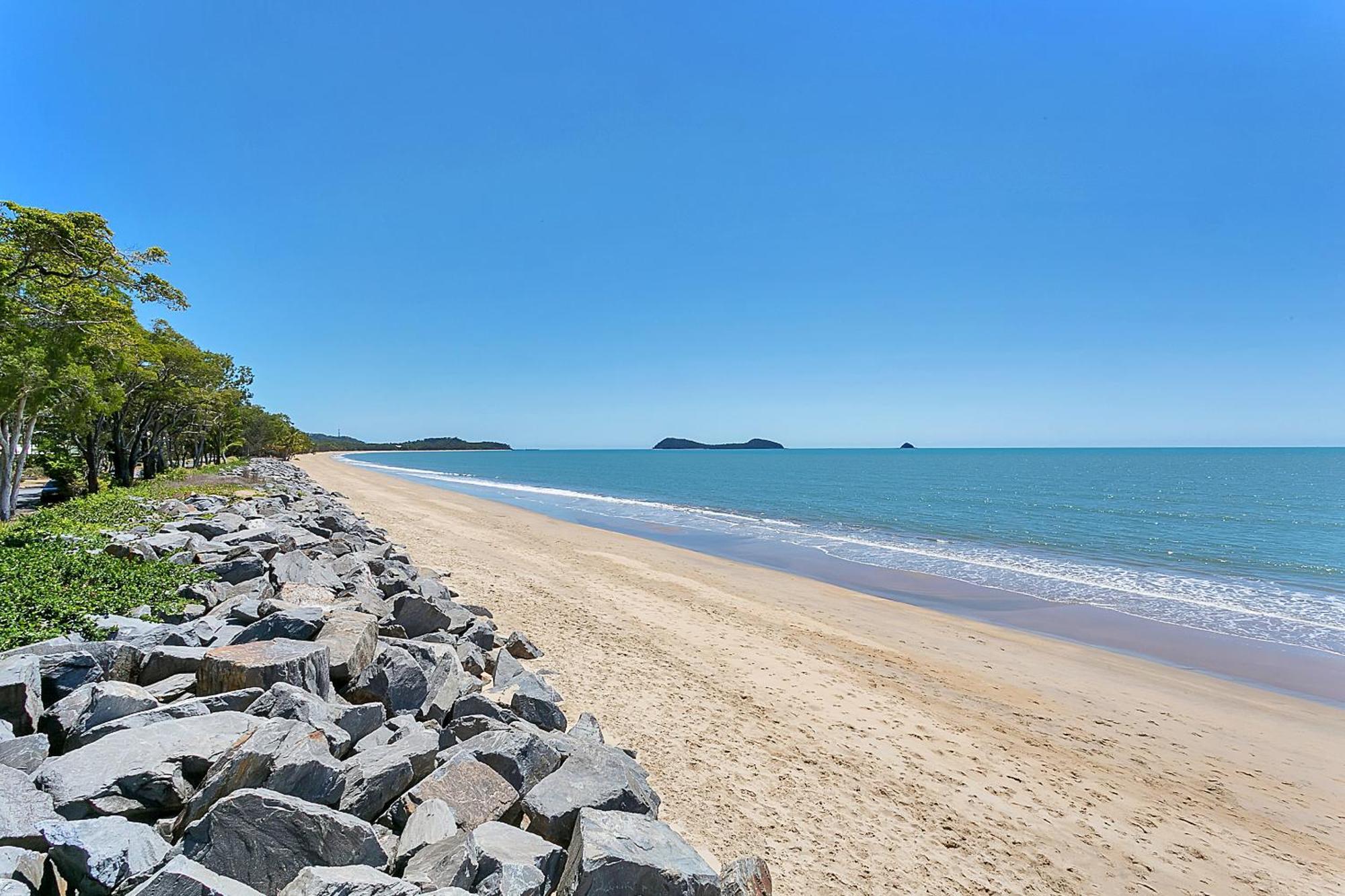 Clifton Beach Holiday Villas Exterior photo