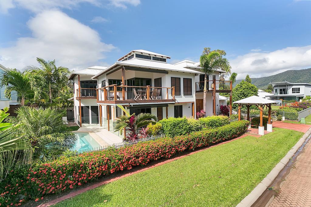Clifton Beach Holiday Villas Room photo